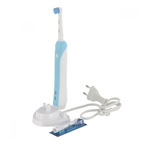 Электрическая зубная щетка ORAL-B Pro 570 Cross Action голубой [81564106]